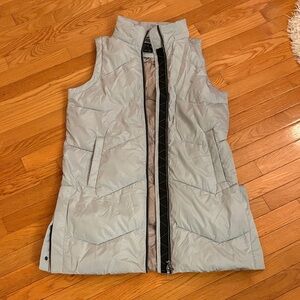 Nuage Stylish Gray Quilted knee-length puffer Vest for Women
